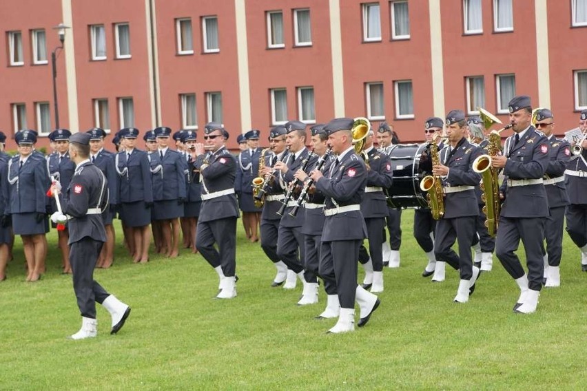 Kalisz: Uroczysta promocja szkoły oficerskiej służby więziennej. ZDJĘCIA