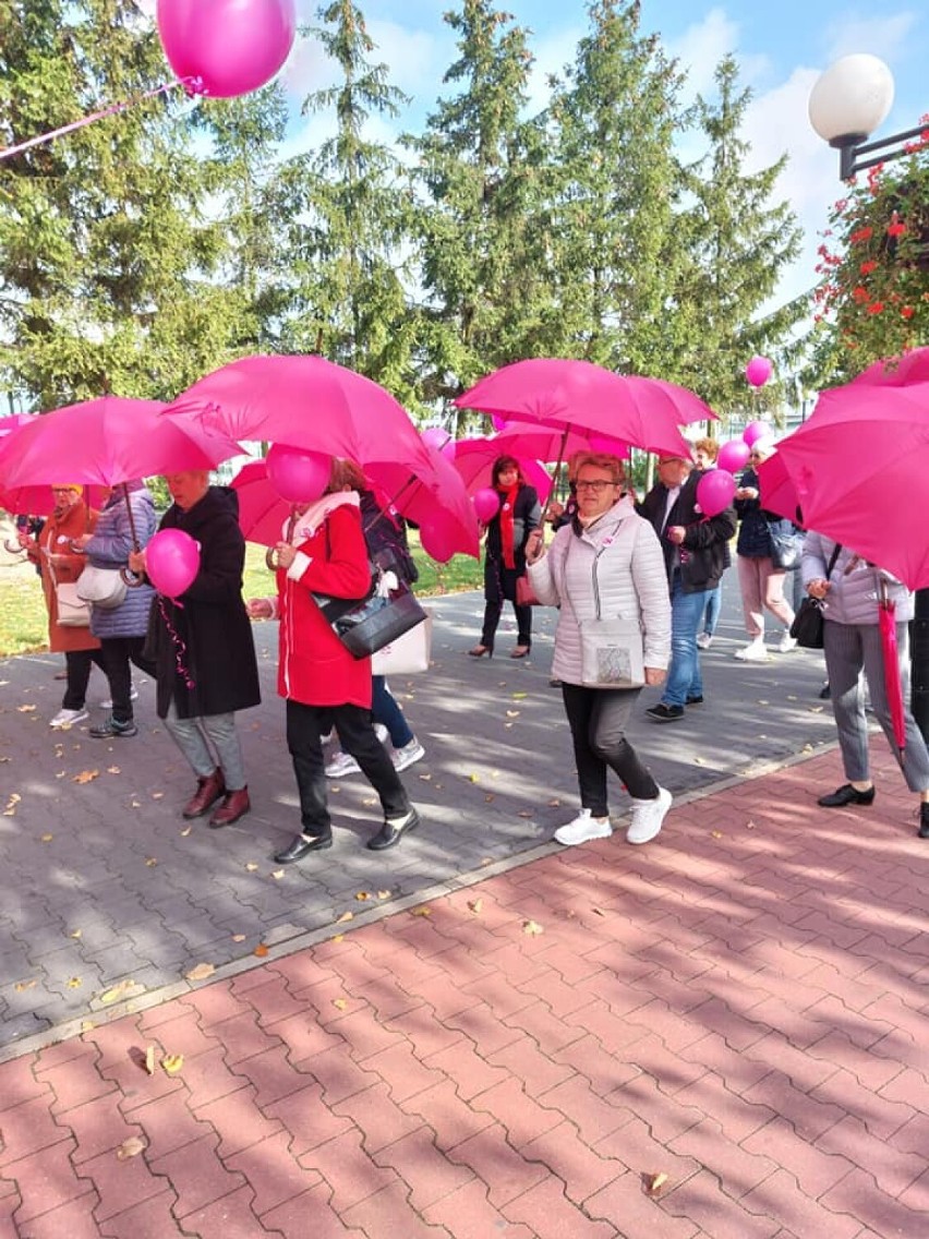 Marsz Różowej Wstążki w Opocznie. Barwny korowód przeszedł ulicami miasta [ZDJĘCIA]