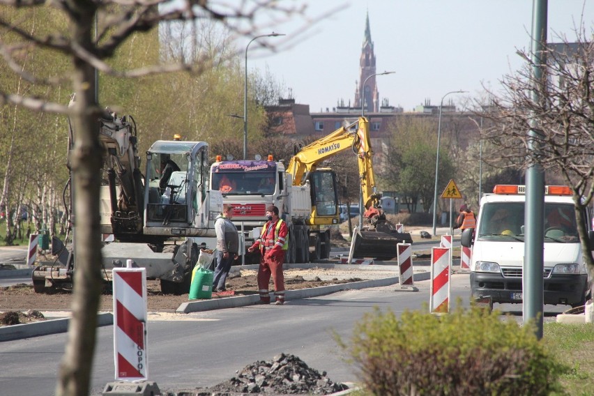 Prace remontowe al. Zagłębia Dąbrowskiego postępują sprawnie