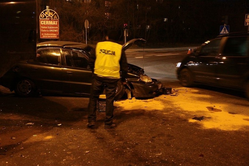 Wypadek na skrzyżowaniu ulicy Troczewskiego z Warszawskim Przedmieściem.