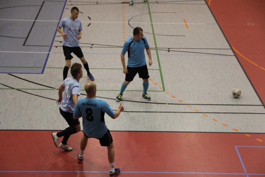 Złotów: Inauguracja Złotowskiej Ligi Futsalu. Zobacz zdjęcia i wyniki z rozgrywek