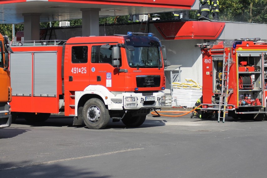Pożar na stacji benzynowej w Krotoszynie [ZDJĘCIA]