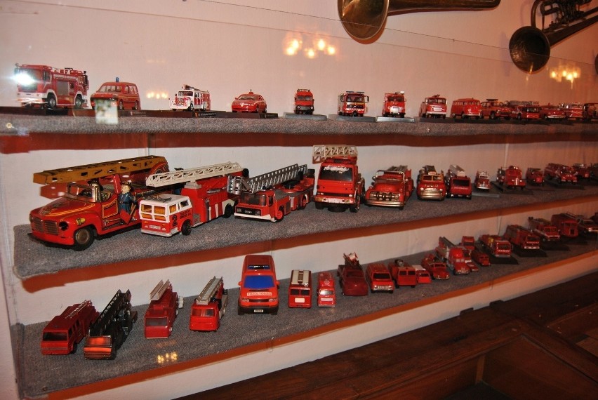 Małopolska. Zabytkowe wozy strażackie. Zobacz jakimi samochodami jeździli kiedyś strażacy. Archiwalne zdjęcia 