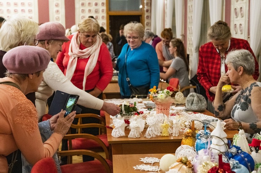 W PKZ zobaczymy piękne koronki z całej Polski. To prawdziwe arcydzieła [ZDJĘCIA]