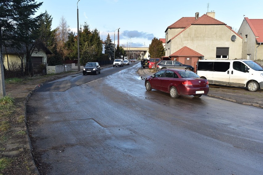 Leszno. Kasprowicza została otwarta po remoncie kanalizacji. Ruch w obu kierunkach [ZDJĘCIA]