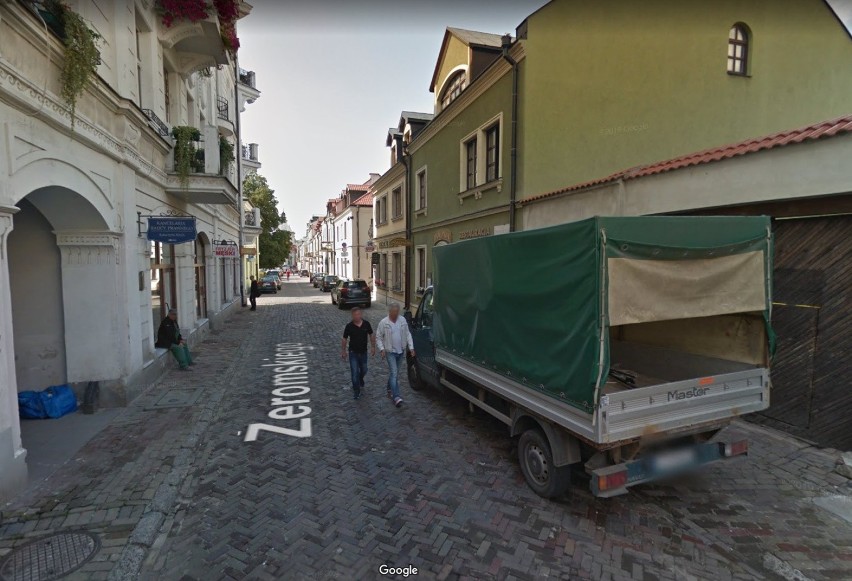 Nikt się nie ukryje. Mieszkańcy Zamościa przyłapani przez kamery Google Street View na Starym Mieście