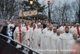 Częstochowa. Rezurekcje na Jasnej Górze. Tłumy wiernych wzięły udział w procesji