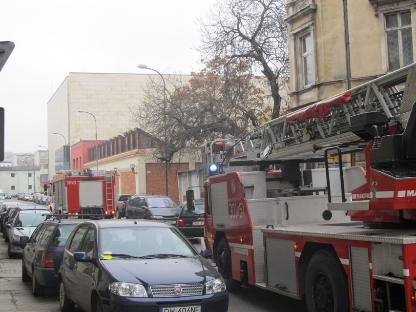 Wrocław: Straż pożarna interweniowała przy Podwalu (ZDJĘCIA)