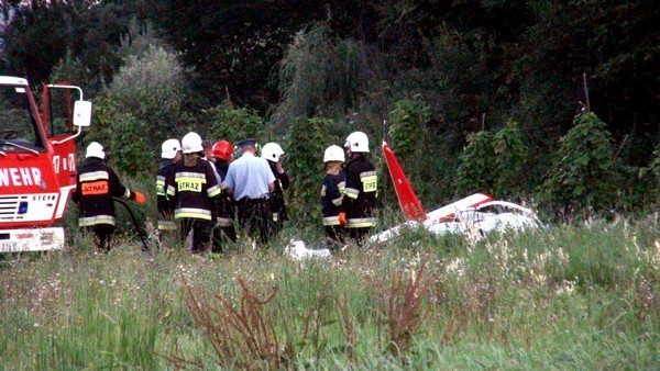 Wypadek awionetki Łososina Dolna: dwie osoby nie żyją [ZDJĘCIA]