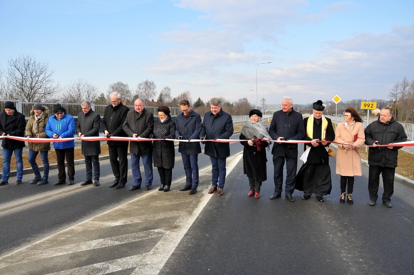 1400-metrowy odcinek drogi wojewódzkiej 992 w Jaśle za 24 mln zł oficjalnie otwarty. Kierowcy jeżdżą nim już od miesiąca [ZDJĘCIA]