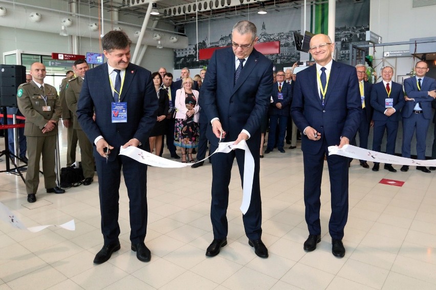 Lotnisko Lublin z rozbudowanym terminalem. Nowa część została oficjalnie otwarta [ZDJĘCIA]