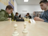 Turniej szachowy dla młodszych i starszych w Zapolicach ZDJĘCIA