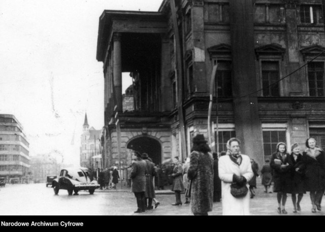 Budynek Teatru Wielkiego we Wrocławiu, 1948 rok.