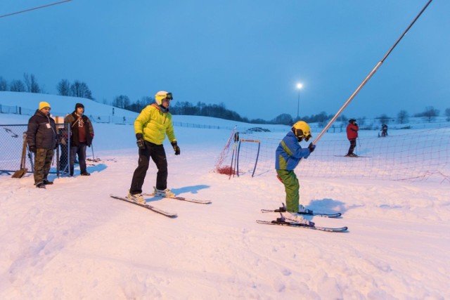 Aura sprzyjająca, dosypało śniegu, więc bydgoski stok narciarski nareszcie rusza. Zobaczcie zdjęcia. 

Pogoda na dzień (17.01.2018)  | KUJAWSKO-POMORSKIE/TVN Meteo

