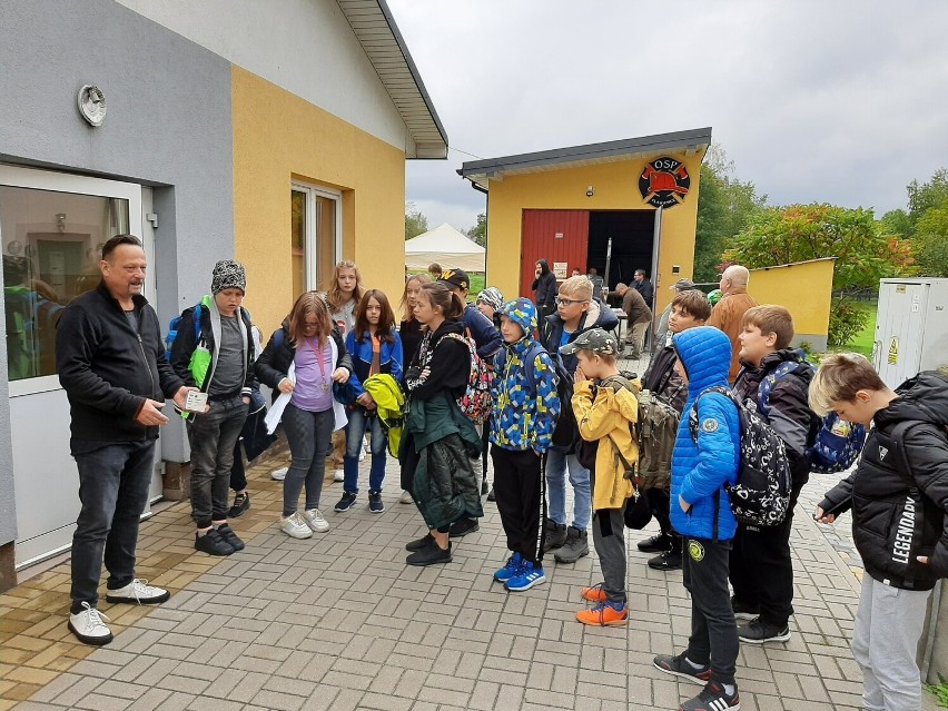 W Pławanicach odsłoniono mural inspirowany tworczością Stanisława Koguciuka. Zobacz zdjęcia