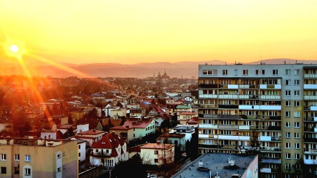 Miasto widziane z najwyższych pięter sądeckich wieżowców