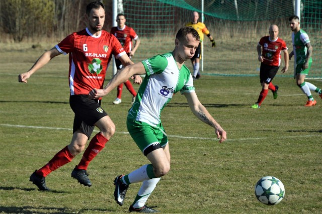 Szlagierem wiosennej premiery w wadowickiej okręgówce miał być mecz Chełmka z Rajskiem. Zakończył się remisem 1:1.