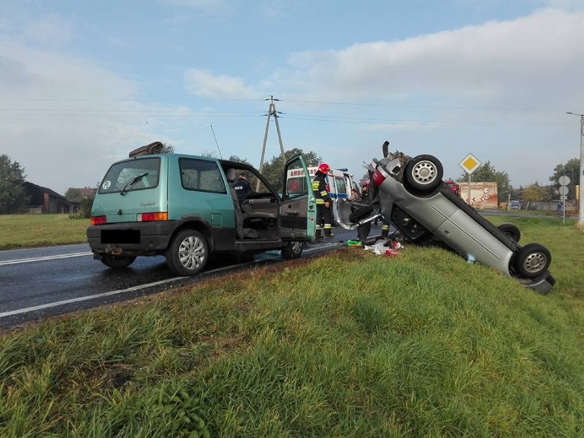 Pięć osób zostało poszkodowanych w wypadku na DK11 w Glinicy [ZDJĘCIA]