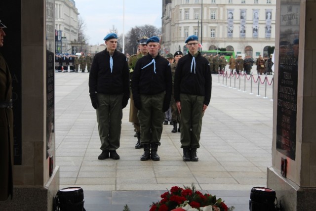 Delegacja tucholskich harcerzy złożyła wieniec pod pomnikiem  Grobu Nieznanego Żołnierza w Warszawie.
