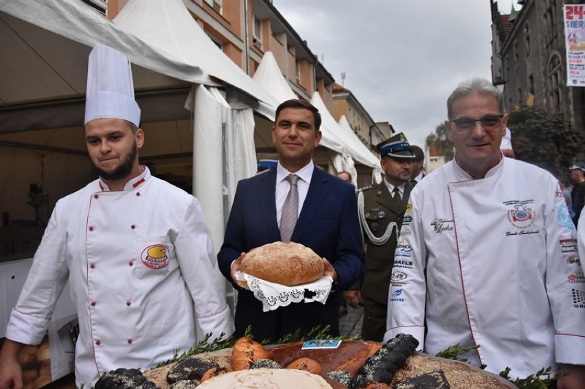 Święto Chleba i Piernika w Jaworze już trwa.