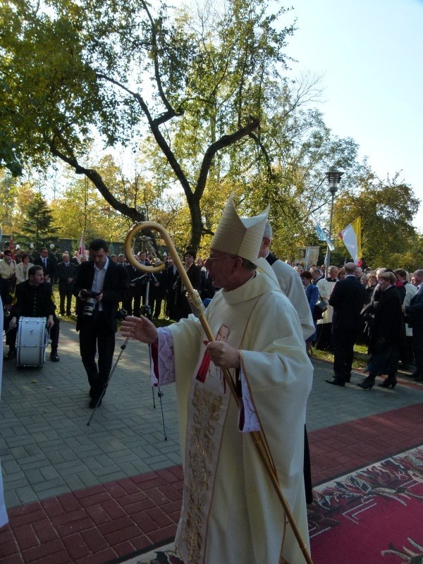 Relikwie Jana Pawła II w Bełchatowie