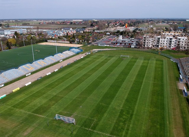 Przebudowa miejskiego stadionu w Skieniewicach będzie największą lokalną inwestycją finansowaną z programu „Polski Ład”