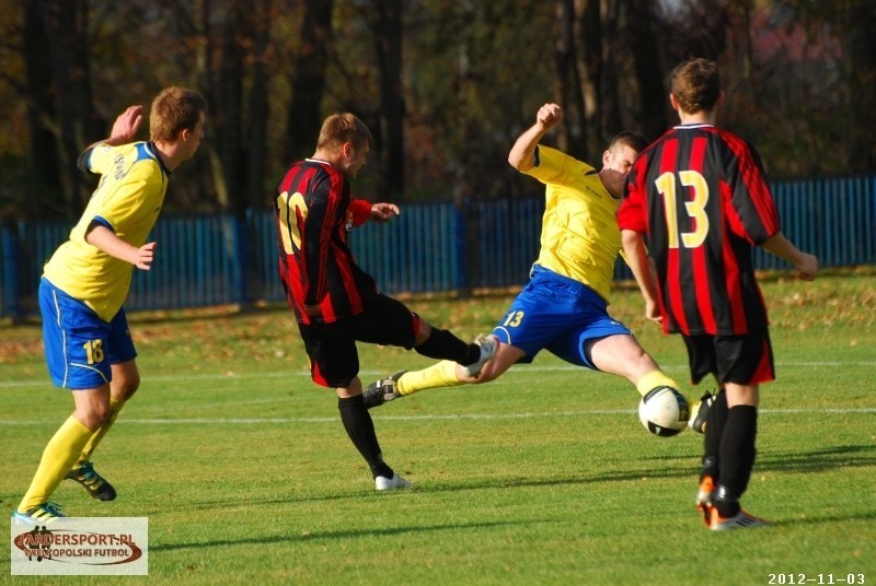 Czwartoligowi futboliści BS Płomyka Jaroty II zdobyli w...