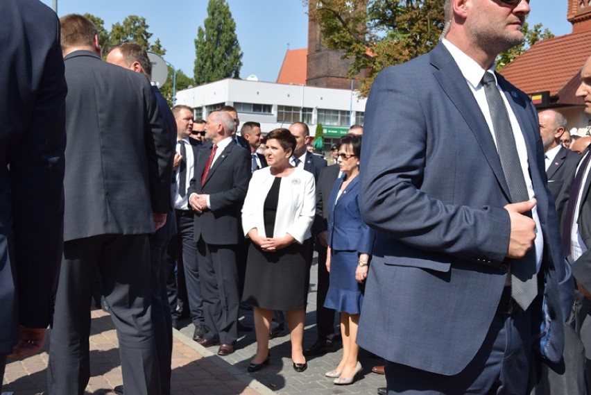Zbrodnia Lubińska. Prezydent i premier złożyli kwiaty pod pomnikami zastrzelonych