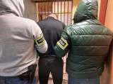 Policjanci zatrzymali mężczyzn powiązanych ze środowiskiem narkotykowym w Bełchatowie