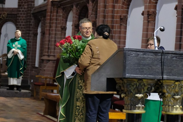 Nowy proboszcz ks. Leszek Okaisz w parafii pw. NSPJ w Żarach