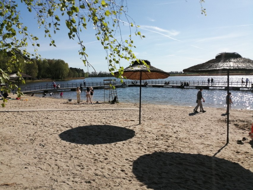 Plaża w Gołuchowie. W niedzielę wypoczywało tutaj wiele osób