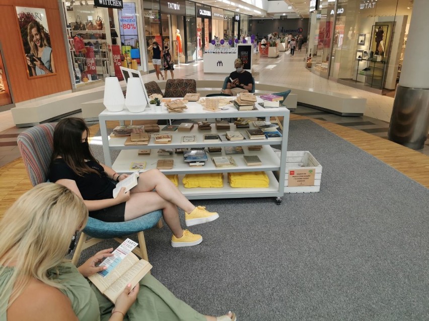 Galeria Amber: Biblioteka w Kaliszu uruchomiła kolejny punkt...