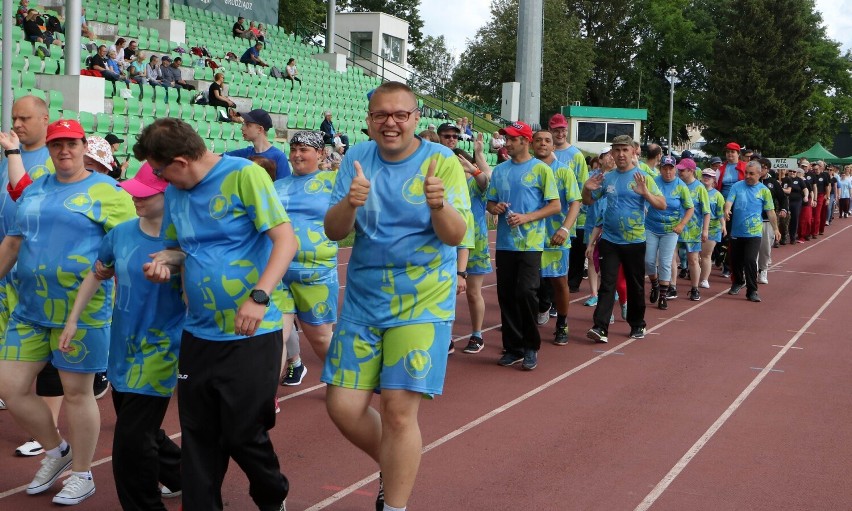 14 ekip z Warsztatów Terapii Zajęciowej rywalizowało na...