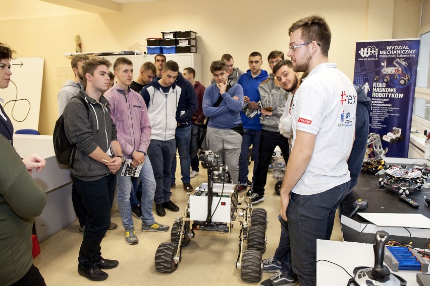 Politechnika Białostocka. Uczniowie z Mechaniaka uczyli się angielskiego na PB