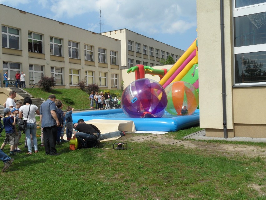 Festyn rodzinny w Szkole Podstawowej nr 5 w Myszkowie ZDJĘCIA