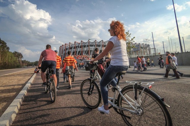 Kibice Jagiellonii maszerowali na stadion miejski w Białymstoku