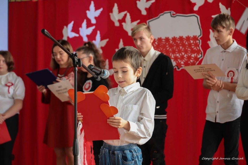 Święto Niepodległości w Malborku. W szkołach uroczyste apele, akademie, konkursy pieśni patriotycznych