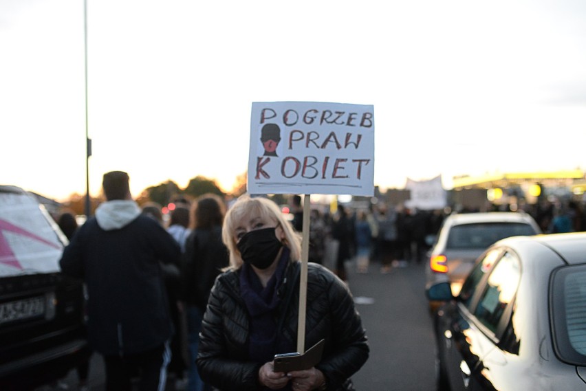 W Polsce ruszyły protesty związane z publikacją wyroku...