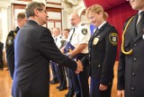 Medale oraz nagrody finansowe dla strażników miejskich z Tarnowa. W Sali Lustrzanej świętowali 31-lecie istnienia jednostki [ZDJĘCIA] 