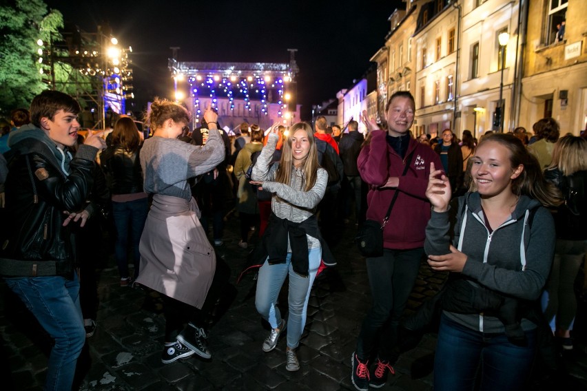 Szalom na Szerokiej przyciągnął tłumy krakowian. Zobacz jak bawili się na finale Festiwalu Kultury Żydowskiej