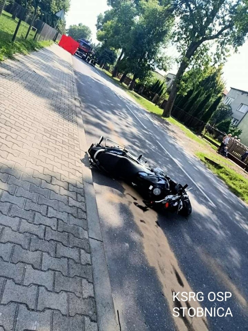 Wypadek motocyklisty w Ręcznie. Rannego do szpitala...