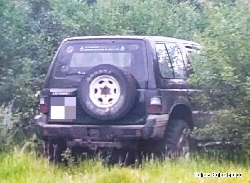 Pościg za pijanym złodziejem samochodów. Bolesławieccy policjanci w akcji