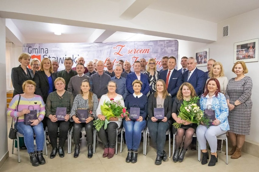 Dzień Sołtysa w Gminie Stawiski. Nie zabrakło upominków i bukietów kwiatów 