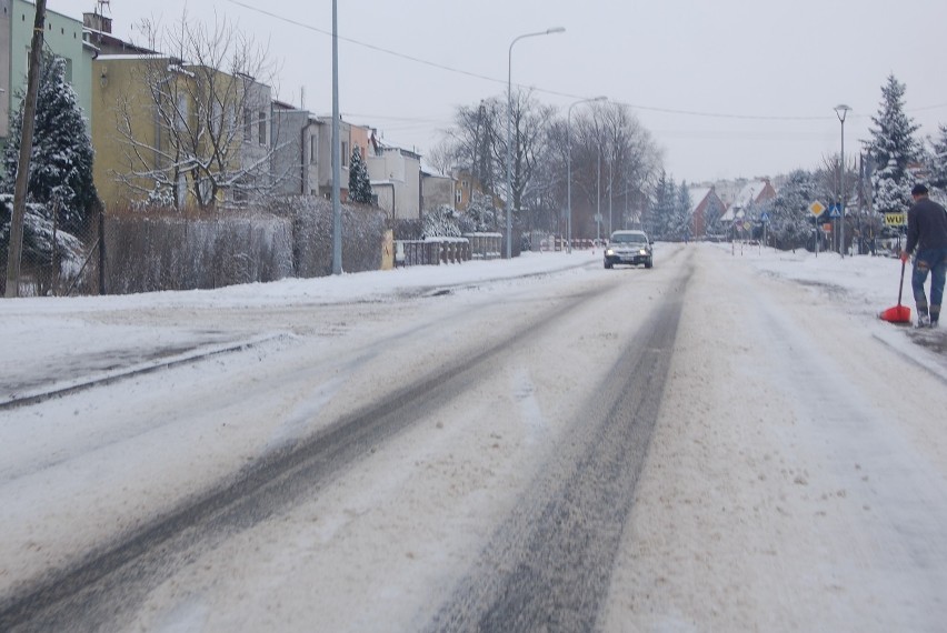Zima znów zaatakowała, śnieg sypał całą noc. Dziś pogoda nie będzie rozpieszczała mieszkańców Żuław