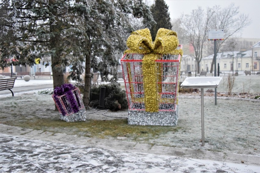 Dekoracje świąteczne na placu Marii Konopnickiej zaświecą w Mikołajki