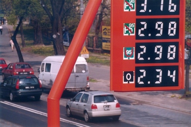 Wrocław na przełomie wieków. Tak wyglądało miasto w latach 90-tych oraz na początku XXI wieku.