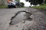Można zgłaszać uwagi o dziurawych drogach na terenie Łomży