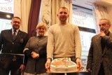 X Mistrzostwa Krakowa w jedzeniu pączków: Jerzy Zalewski wciąż niepokonany [zdjęcia]