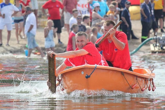 Mistrzostwa Polski Strażaków Ochotników w Ratownictwie Wodnym i Powodziowym odbędą się w Licheniu Starym 16-18 września. Organizowane są po raz dziesiąty. O tytuł Mistrza Polski będzie walczyć 48 załóg strażaków-ratowników OSP z całej Polski, w tym 6 drużyn kobiecych.

CZYTAJ WIĘCEJ: Mistrzostwa Polski Strażaków Ochotników w Ratownictwie [ZDJĘCIA]