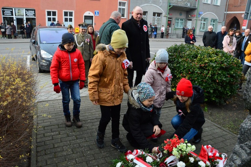 103. rocznica odzyskania niepodległości przez Polskę. Skromne uroczystości w Prabutach [ZDJĘCIA]